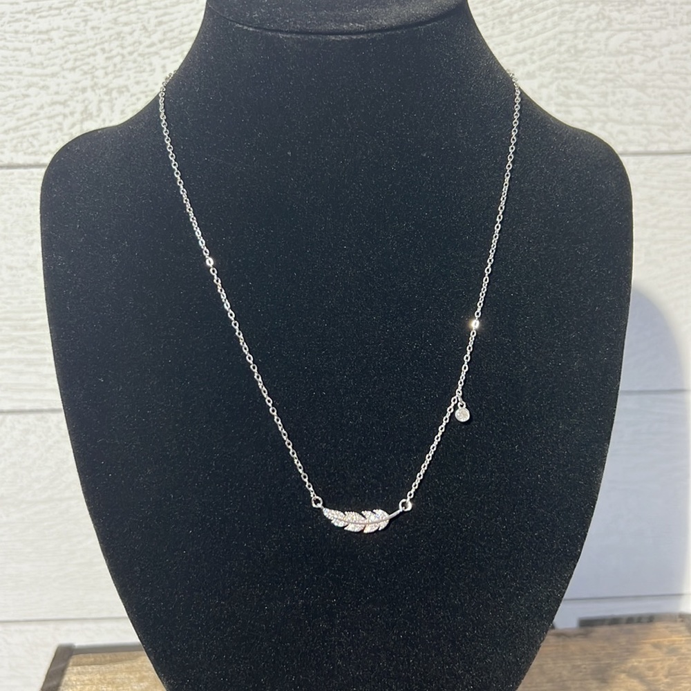 STUNNING Bohemian 925 Silver - Crystal Feather Wing Clavicle Necklace - Picture 2 of 7